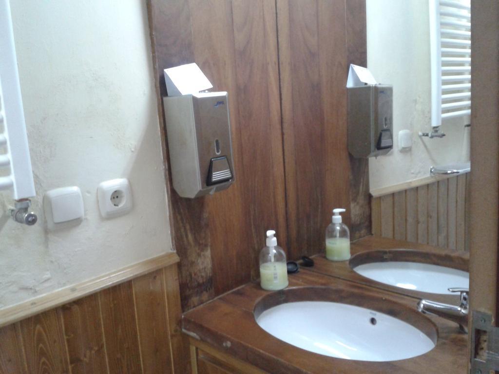 Albergue Convento De San Franciscoサフラ 部屋 写真
